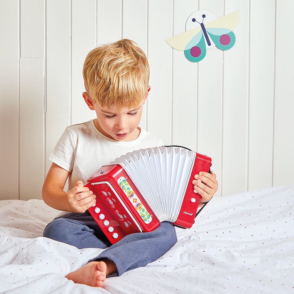 Enfant jouant avec Accordéon Gioia JANOD